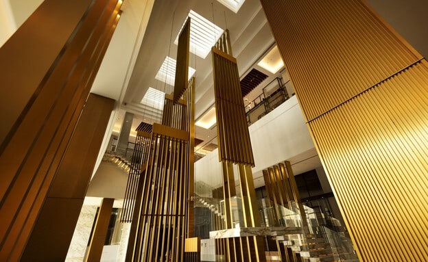 קוביות בשמיים: מלון היוקרה המוקם בדובאי
