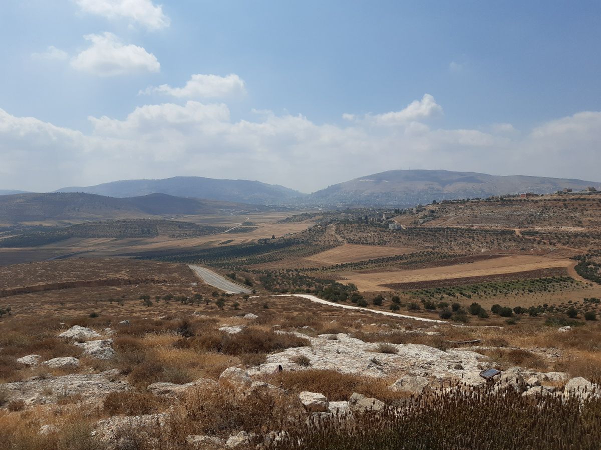 רכס איתמר: נוף מעיינות ואווירת ארץ ישראל ⋆ כוכב הנופש