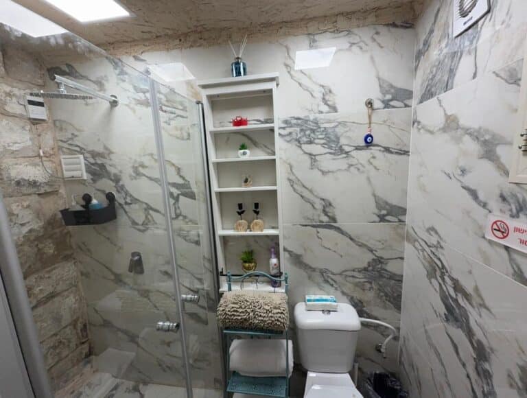 אצל מיכל בעתיקה