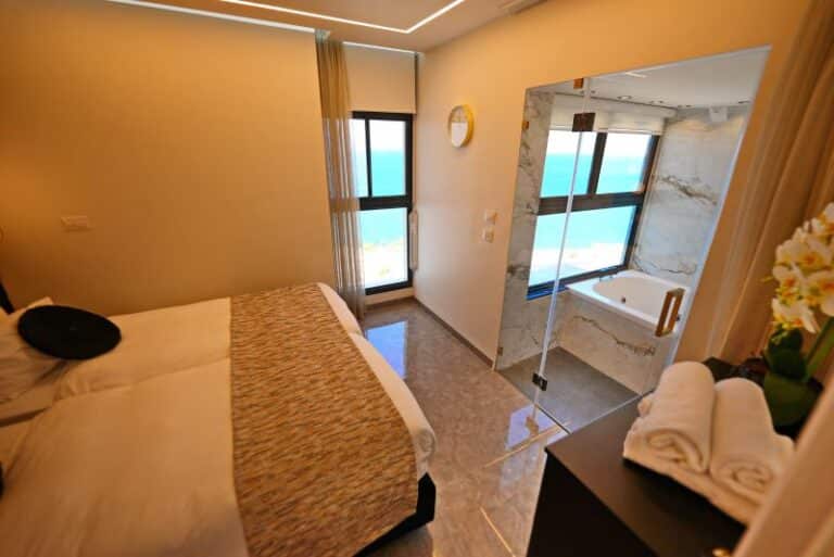 פלאזה על הכנרת